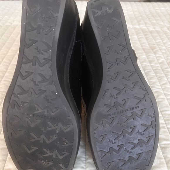 Anne Klein winter wedge bootues - Picture 3 of 4